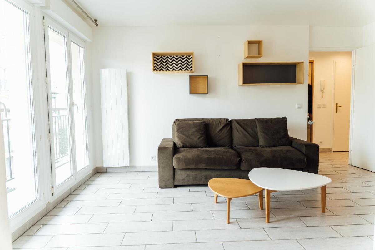 Plaza Fontaine Rouge 01 - Housity