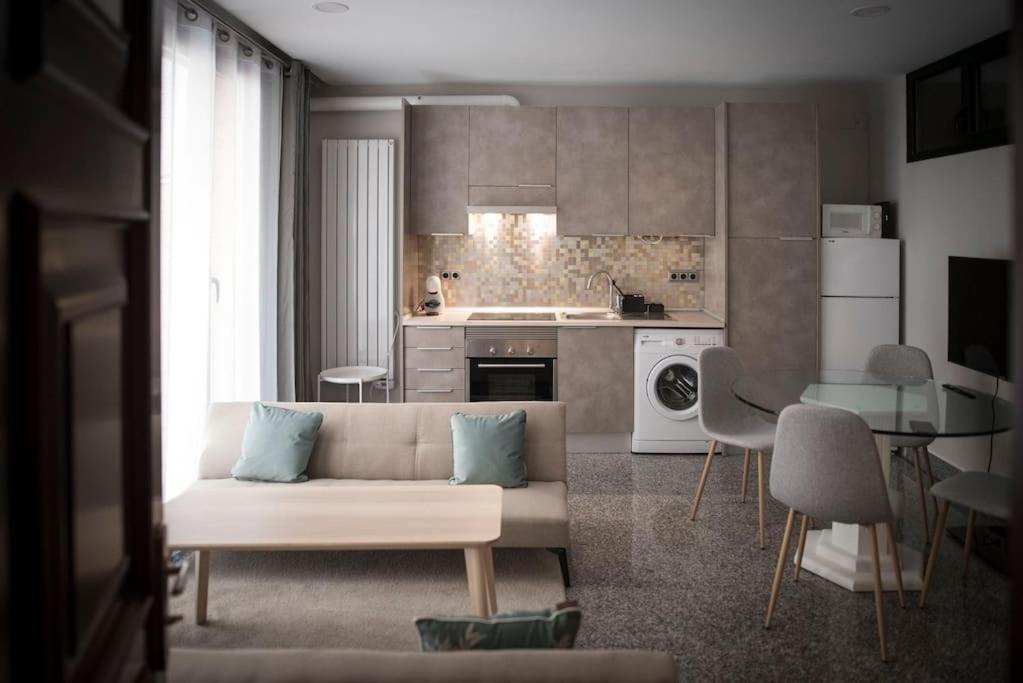 Suitetrails - Apartamento en Centro Histórico con patio Romano