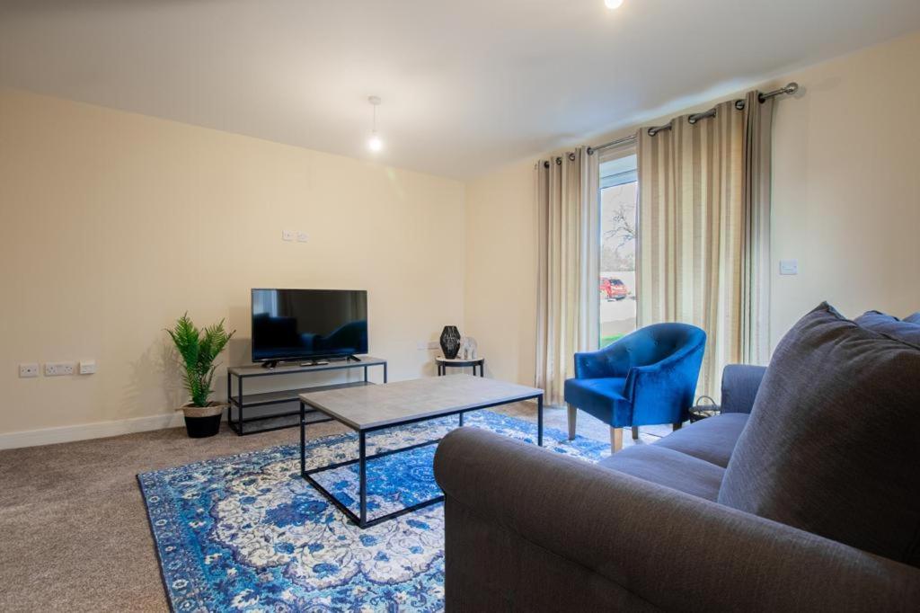 3-Bed, 2 bathroom Detached House - Housity
