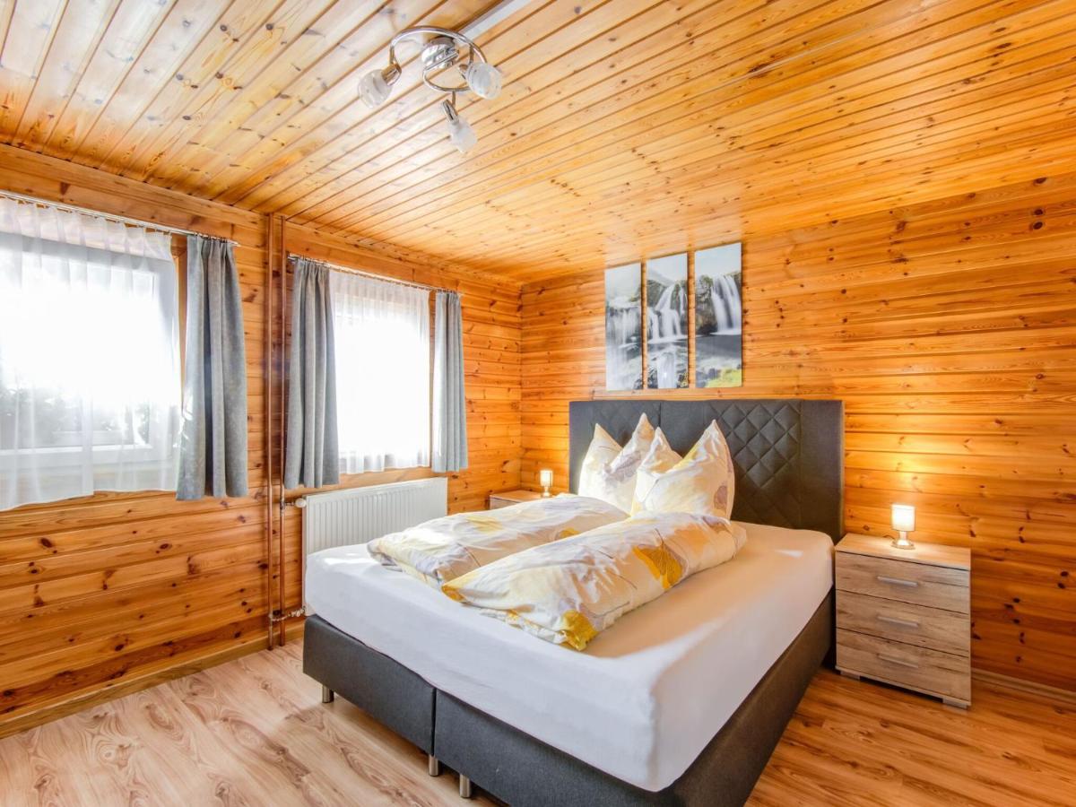 Attractive  in Galt r with Ski Storage - Housity