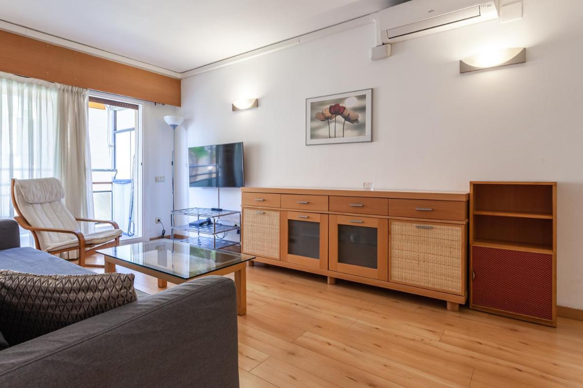 Fenals Apartment - Housity