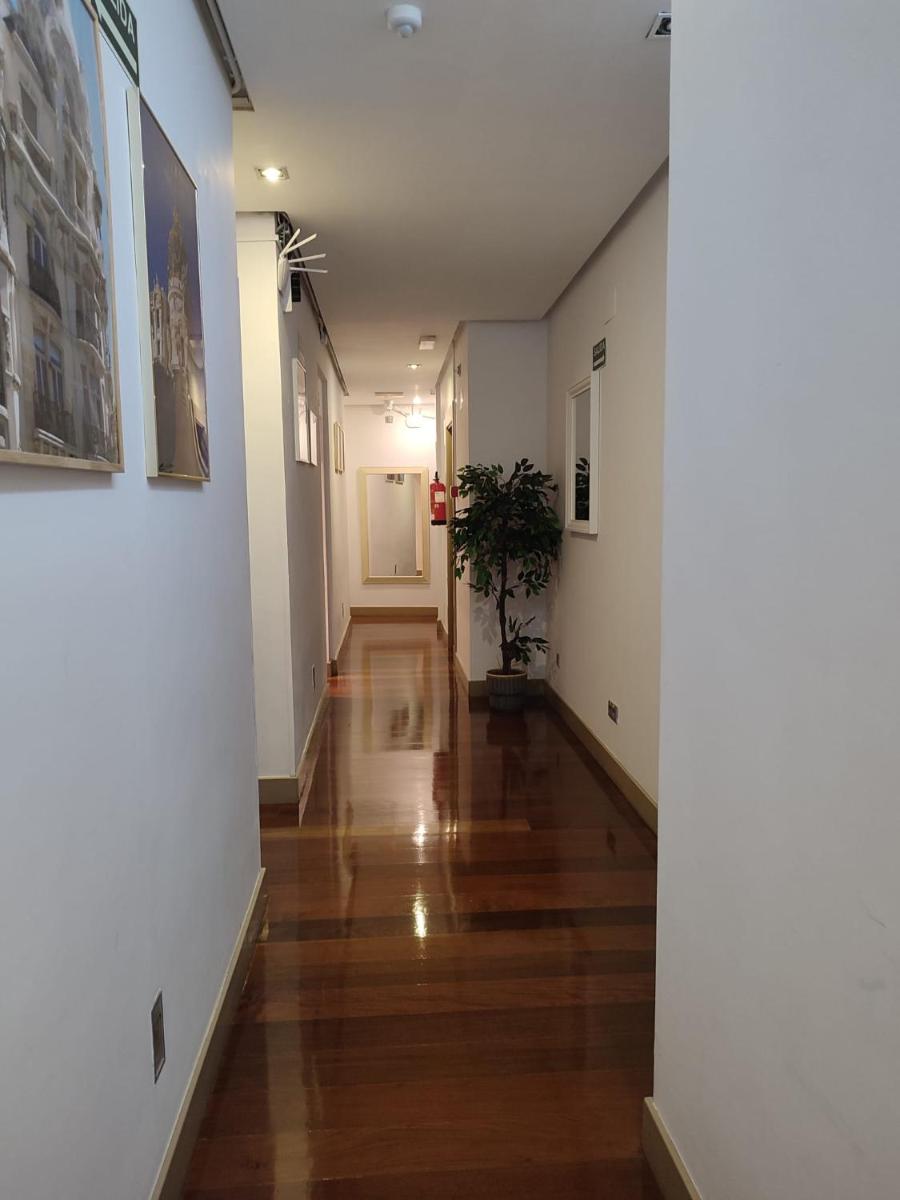 Madrid House Rooms - Housity