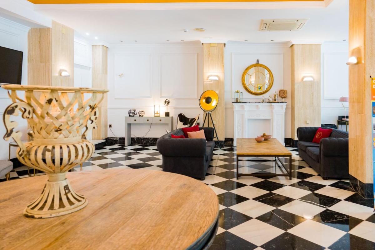 Hotel Costasol - Housity