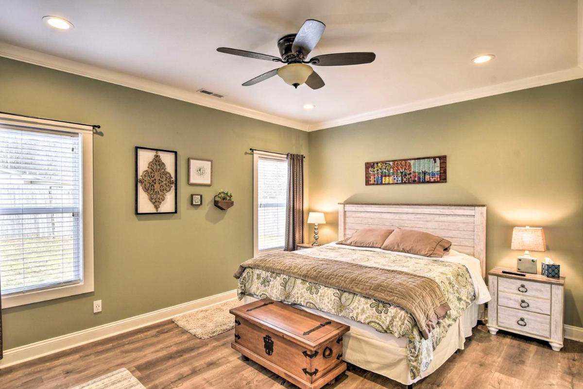 Newly Built Arab Abode Near Guntersville Lake - Housity