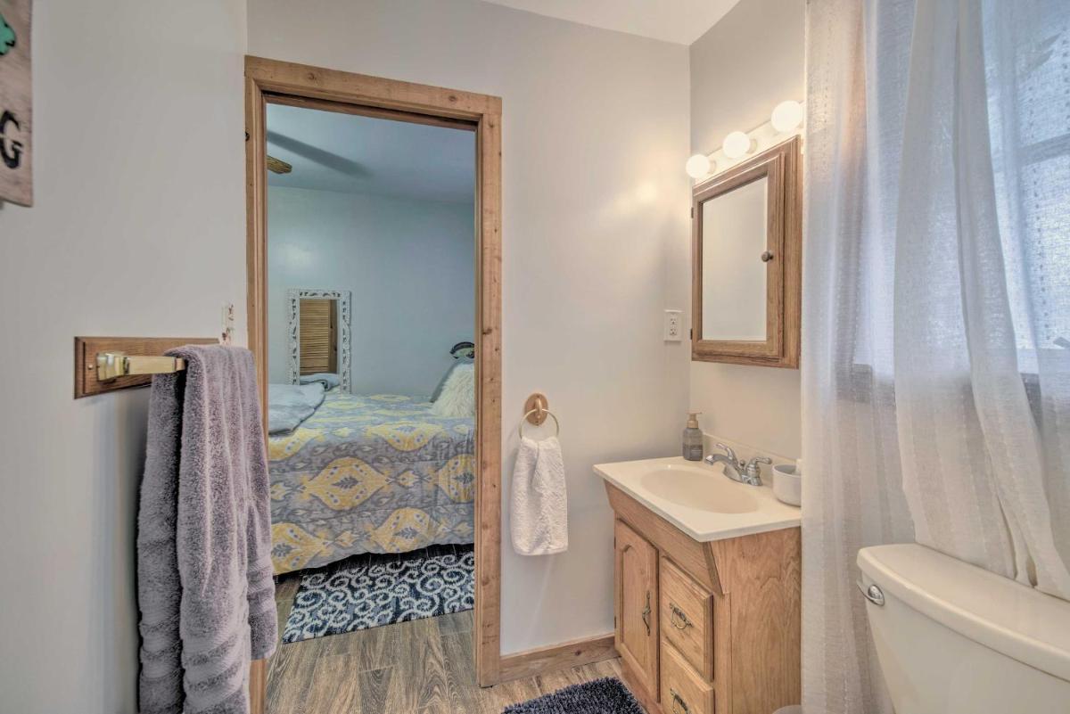 Unplugged Withlacoochee Riverfront Retreat! - Housity