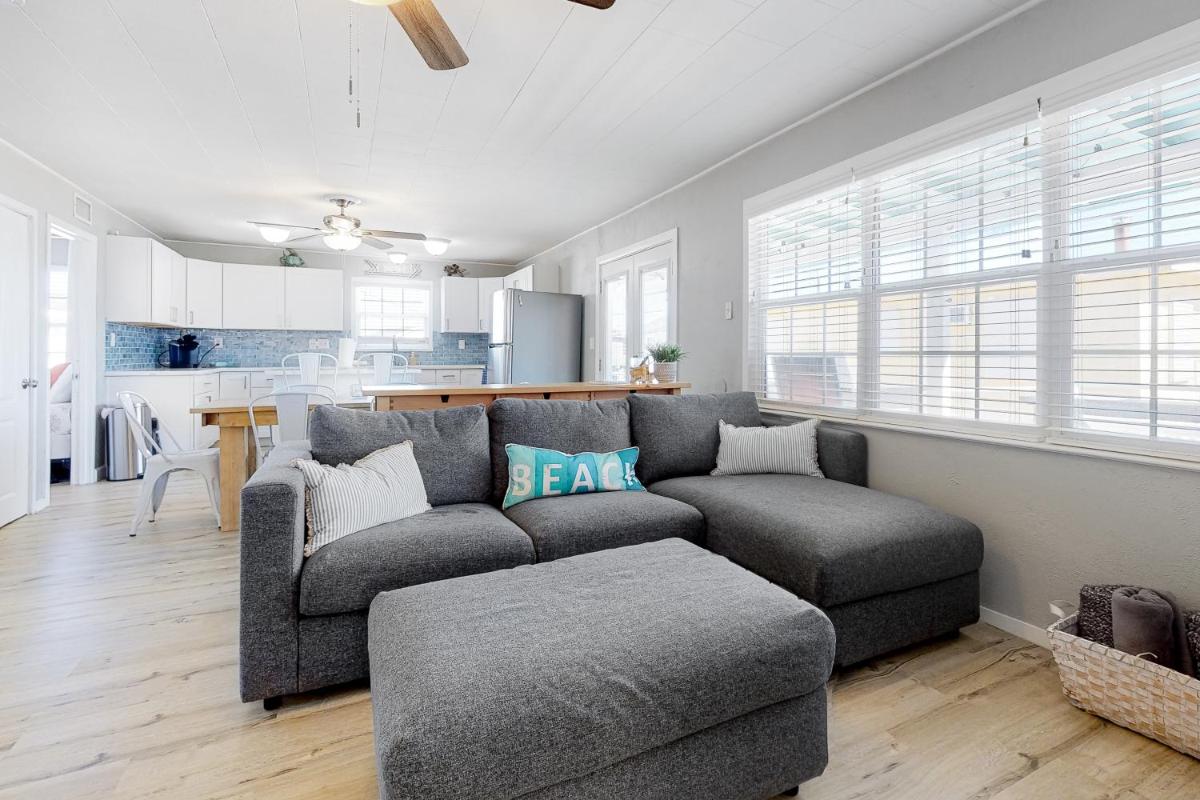 The Mermaid Cove - Housity