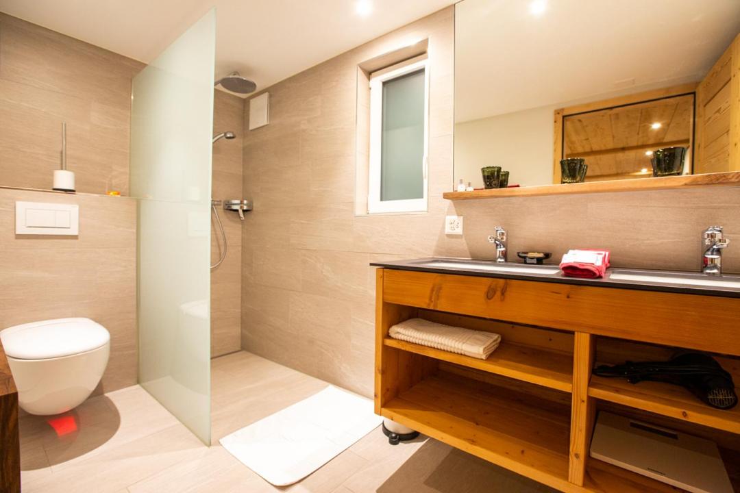 Apartments Chalet Wirz Travel - Housity