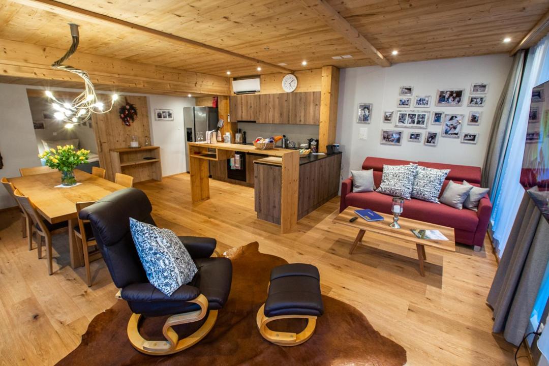 Apartments Chalet Wirz Travel - Housity