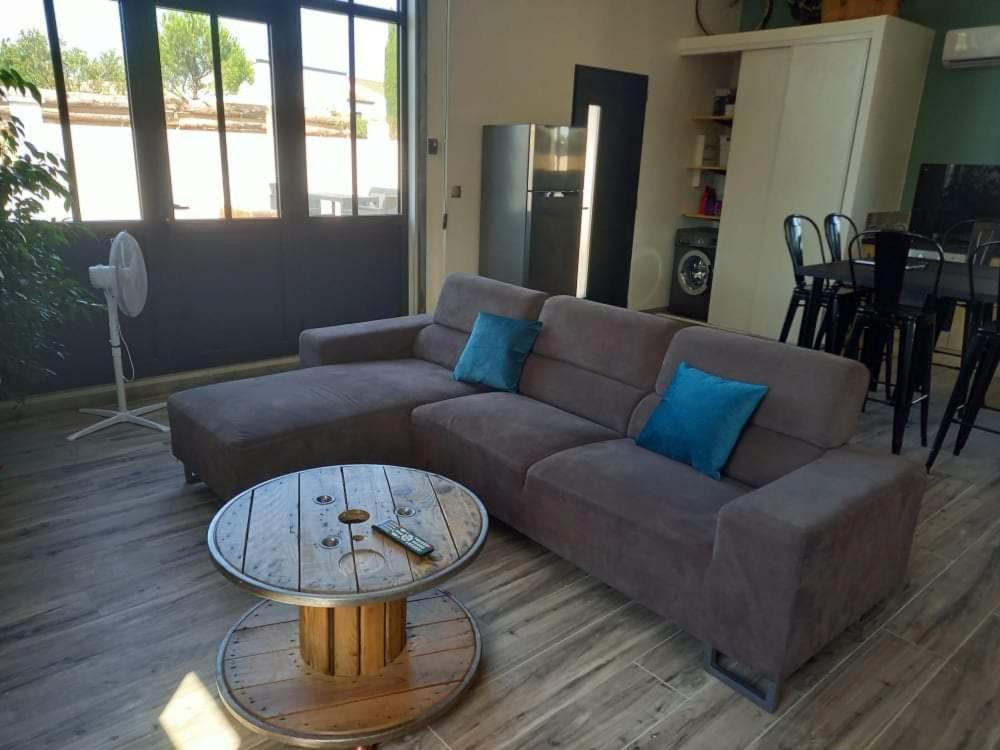 COSY-LOFT Industriel, jacuzzi , 2 personnes max - Housity