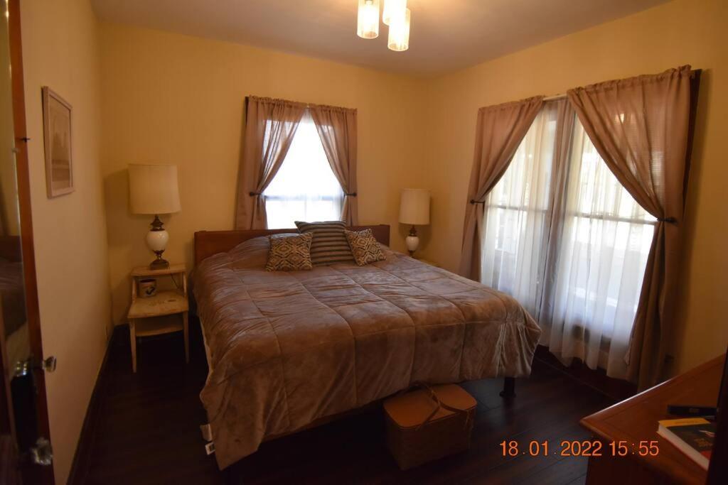 Bungalow in Bloom - Housity