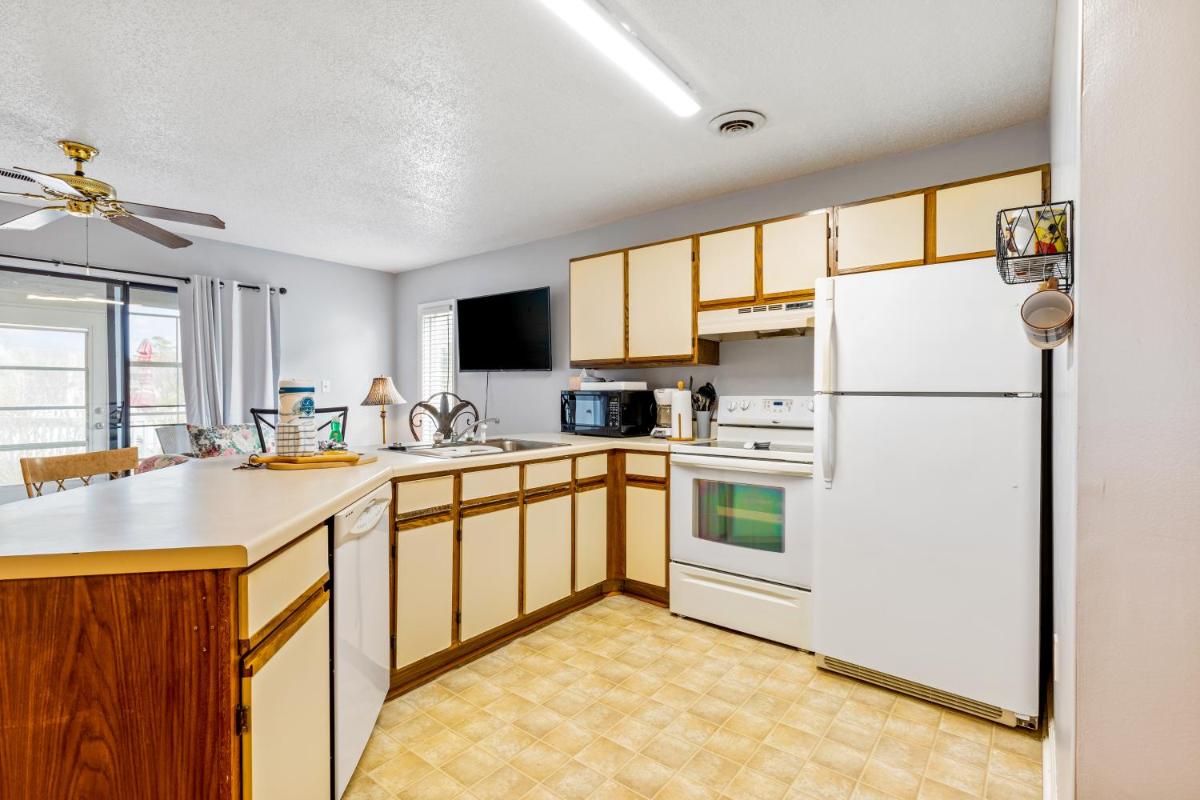 Golf and Sea Retreat - Housity