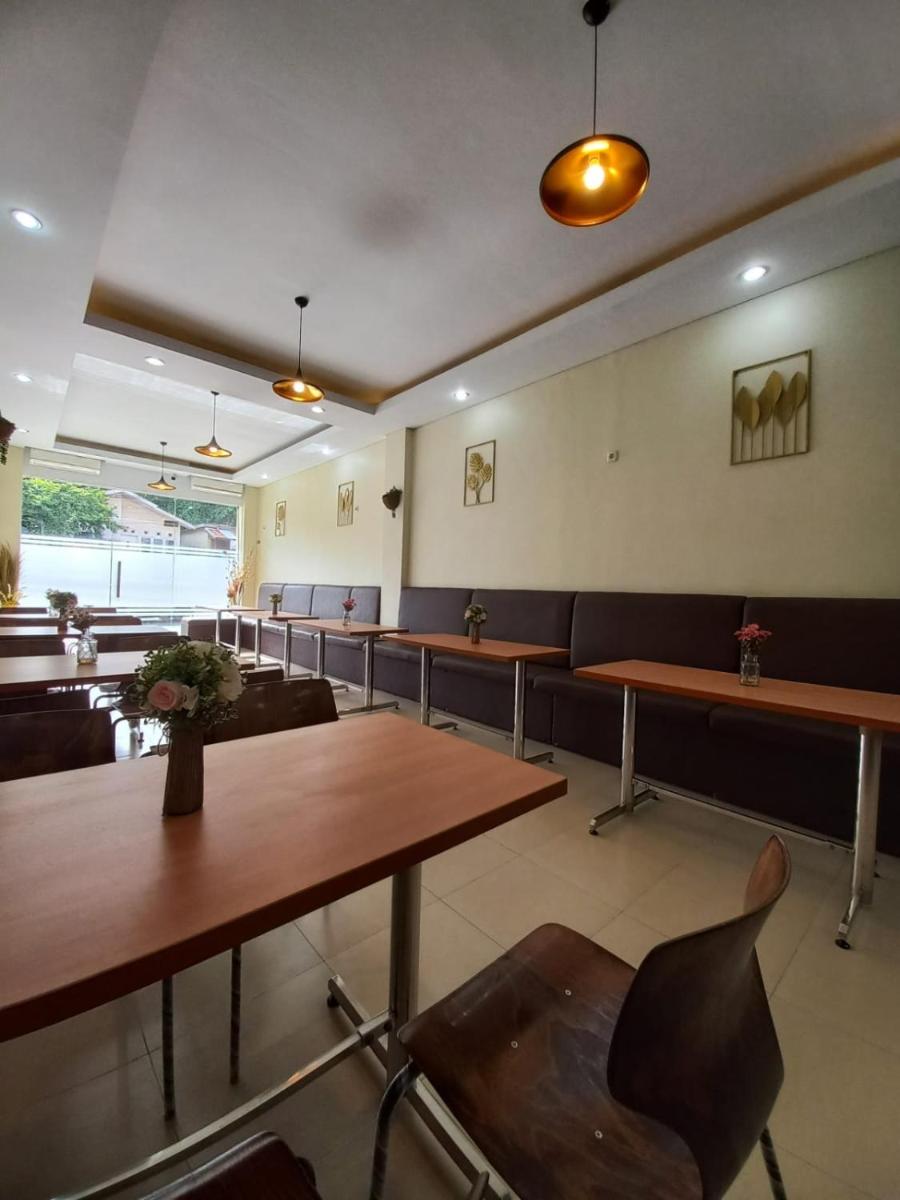 Suitetrails - Grand Avira Hotel