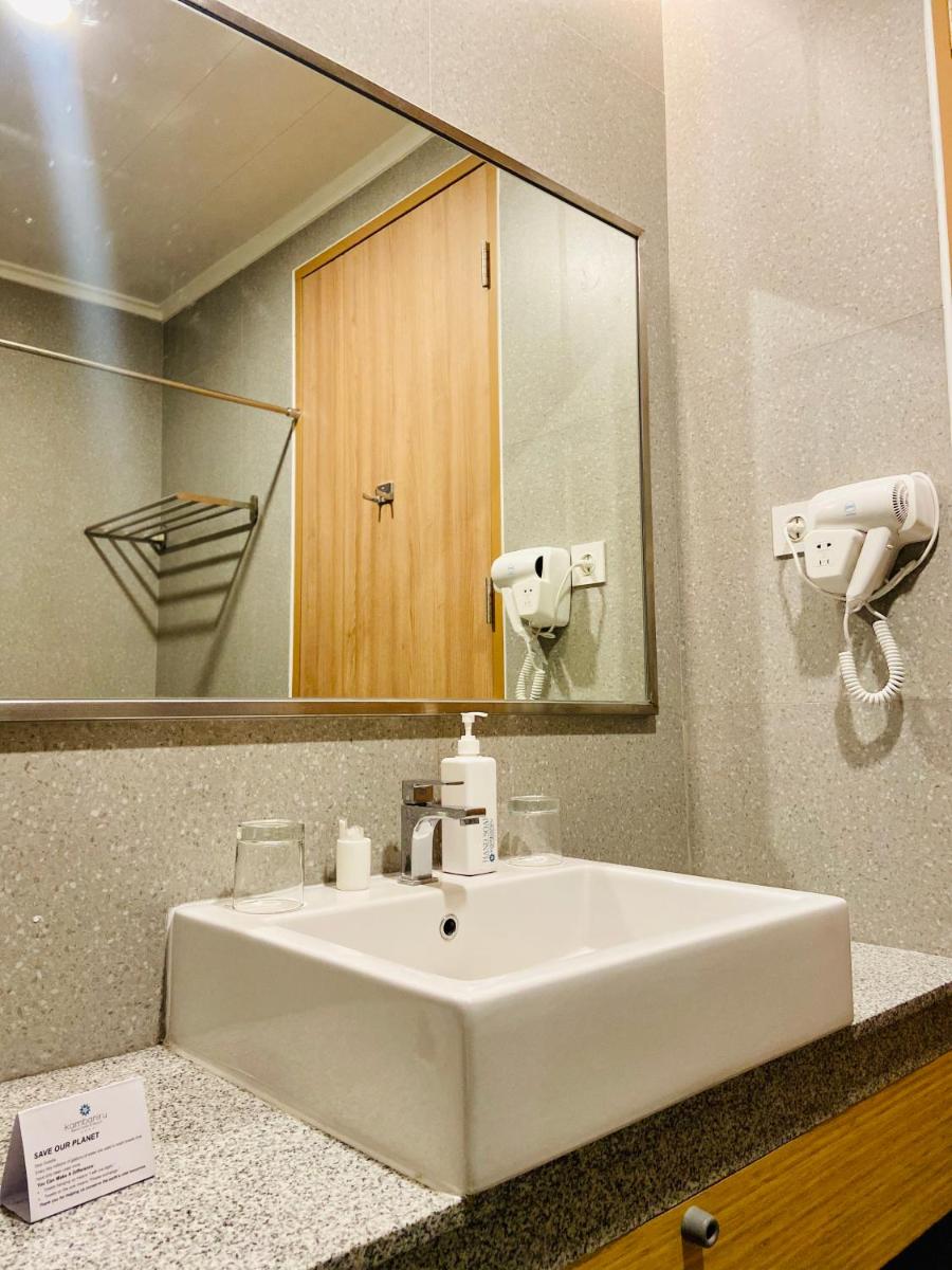 Kambaniru Beach Hotel and Resort - Housity