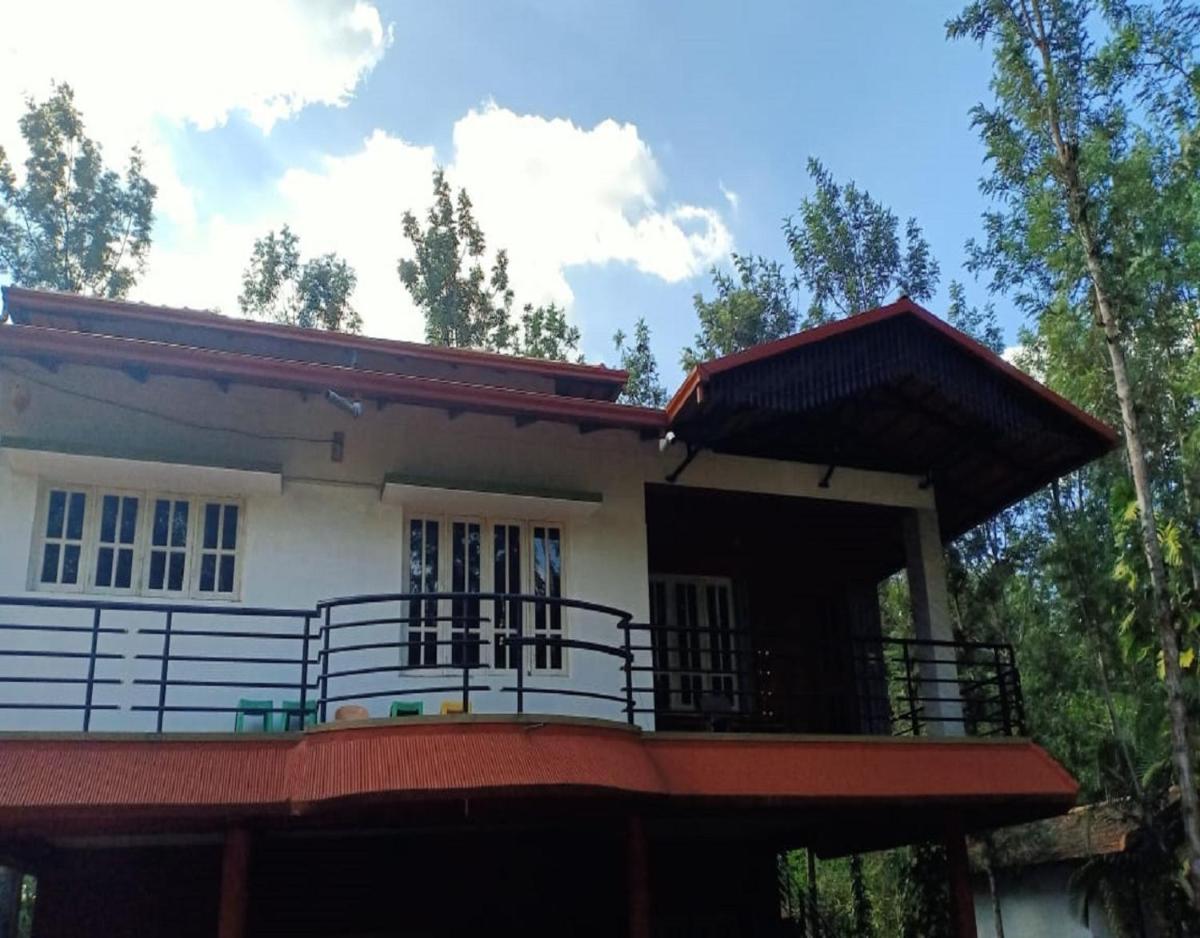 Coorg Royal Tree Homestay by StayApart - Housity