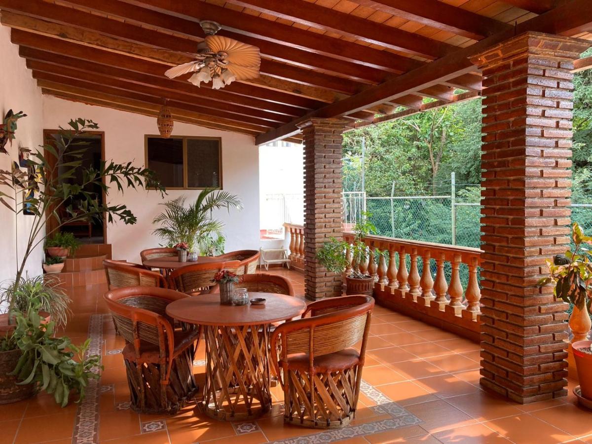 Hostal Casa Blanca - Housity