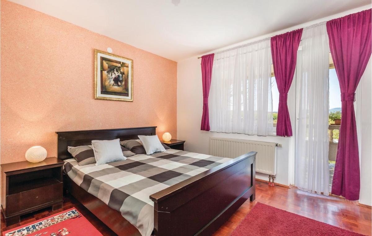 Pet Friendly Home In Ozalj - Housity