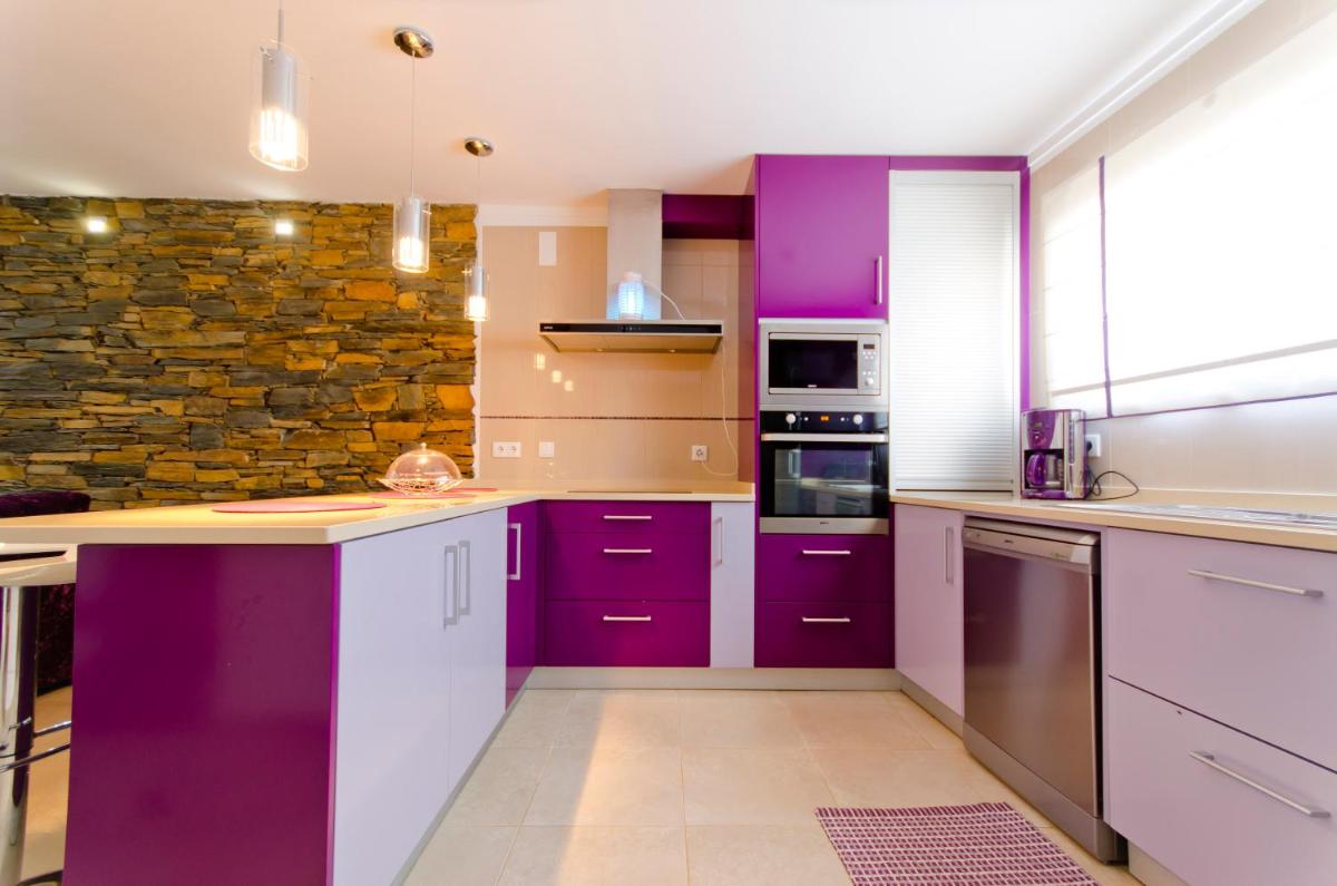 Charming Villa with swiming pool to share with your family or your friends - Housity