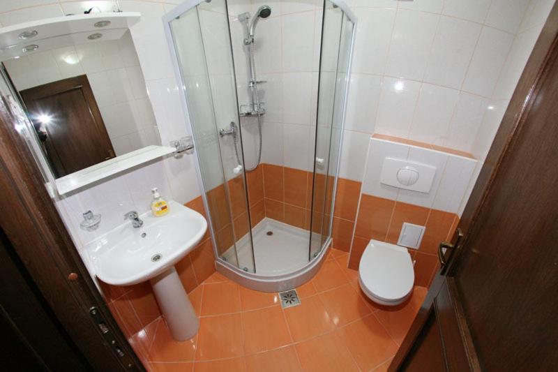 Pensiunea Elena - Housity