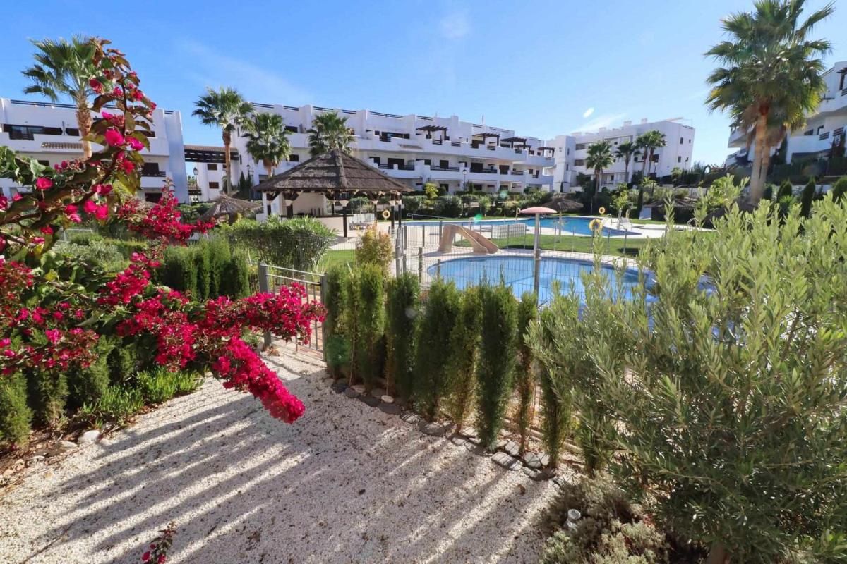 Casa Caracoles gran apartamento en piscina comunitaria - Housity