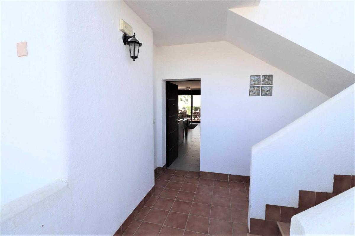 Jazmines apto frente al mar con piscinas - Housity