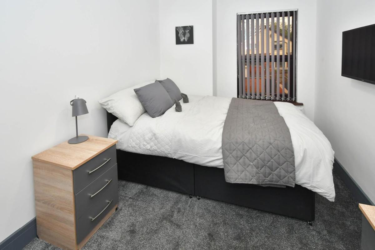Townhouse @ Princes Road Stoke - Housity