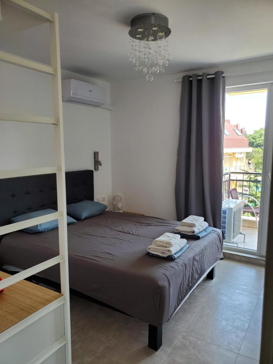 Obzor Tatyana Apartments The Wave - Housity