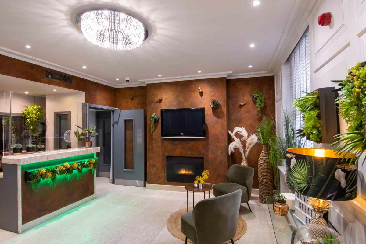 Howard Winchester Hotel - Housity