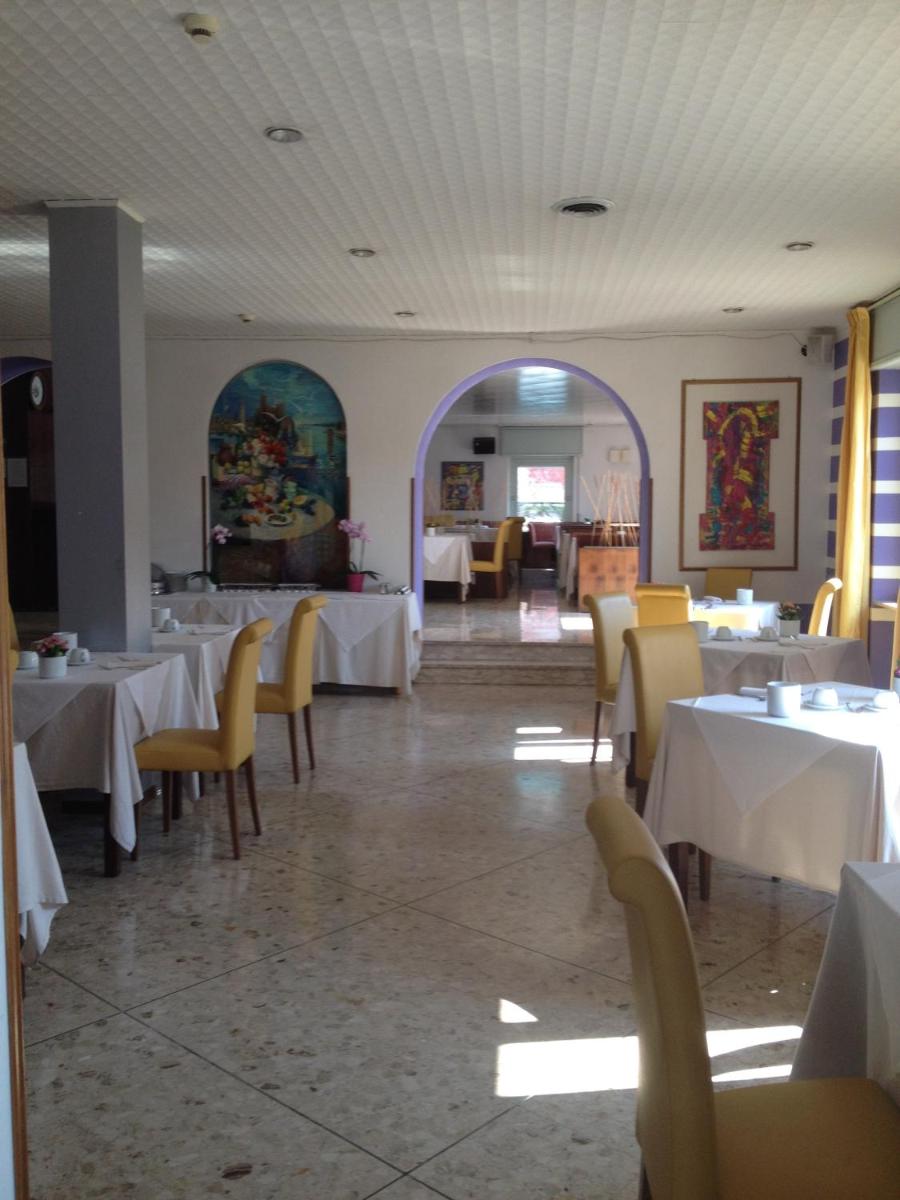 Hotel Benacus - Housity