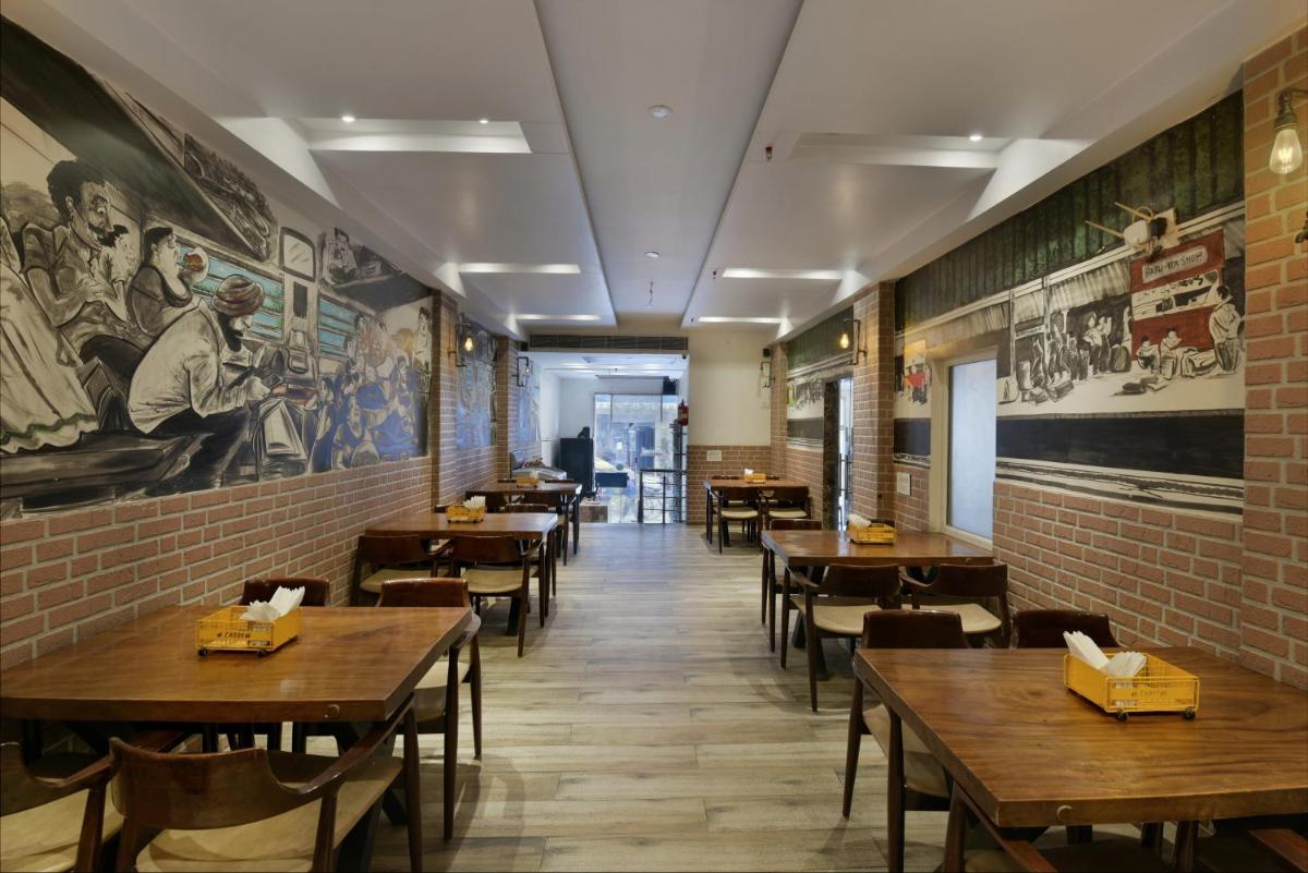 Hotel Yuvraj Deluxe-"Hygienic Hotel" - Housity