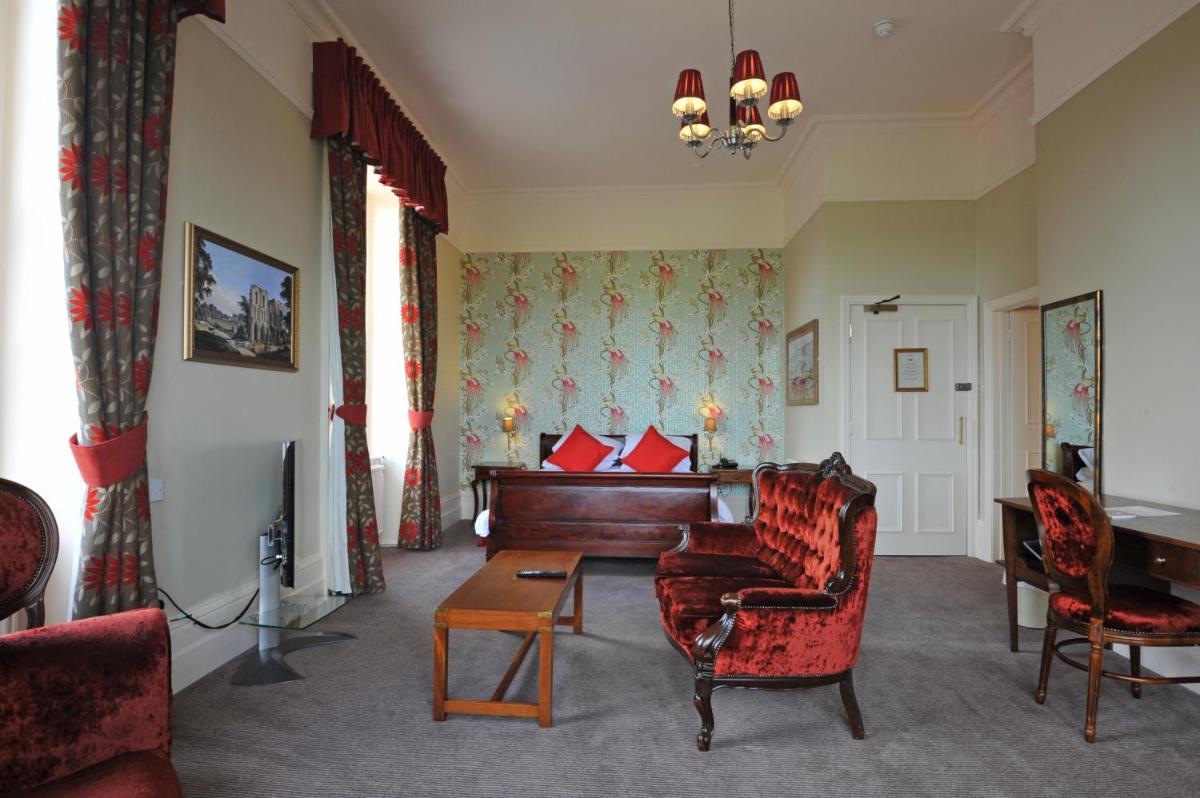 Royal Hotel by Greene King Inns - Housity