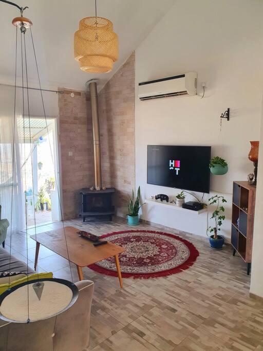 Zachi vew house - Housity