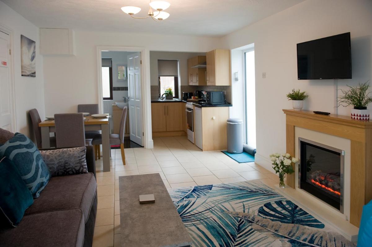 Mountain View Apartment - short drive to beaches - Housity