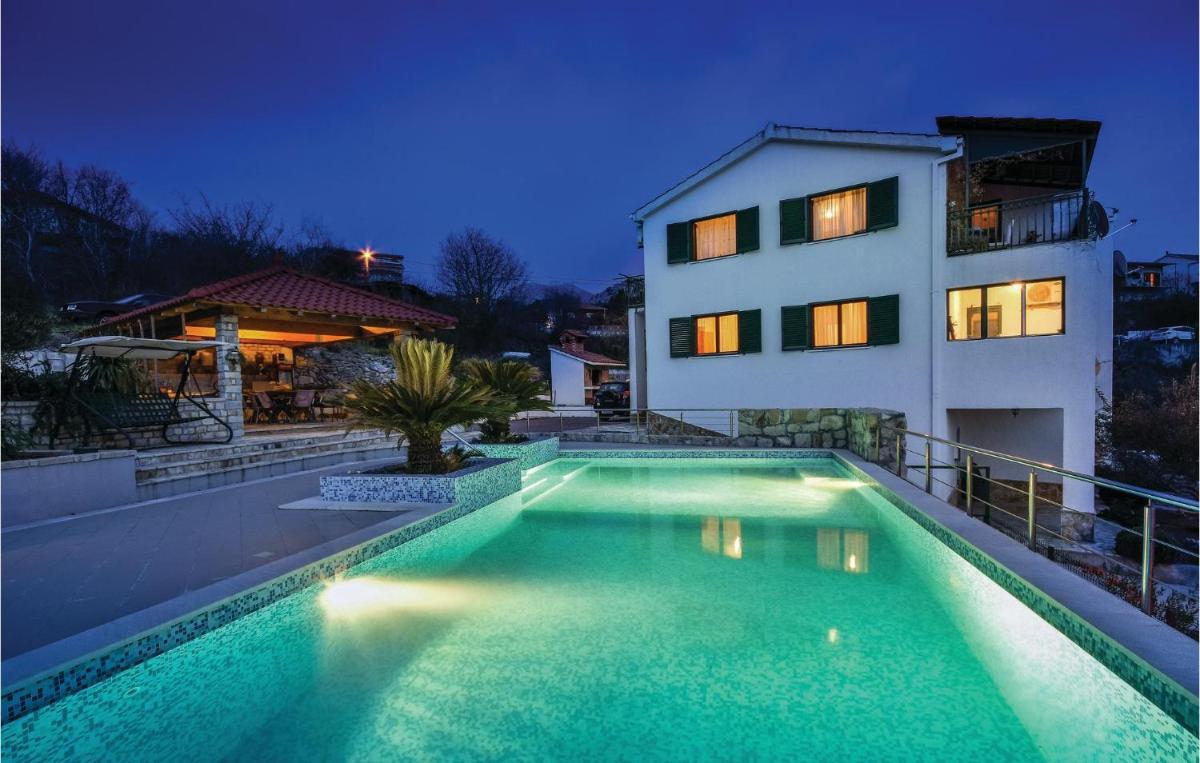 Nice Apartment In Mravince With House Sea View - Housity