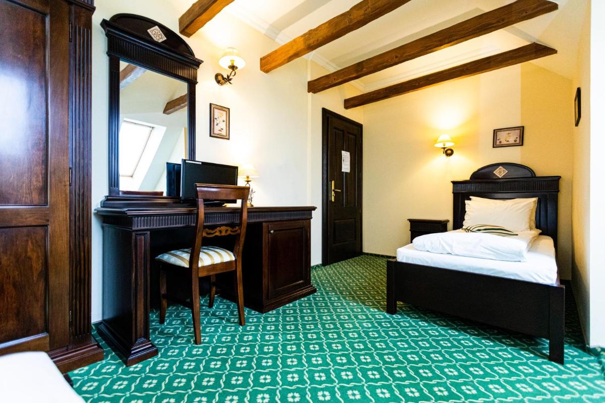 Hotel Koronna - Housity