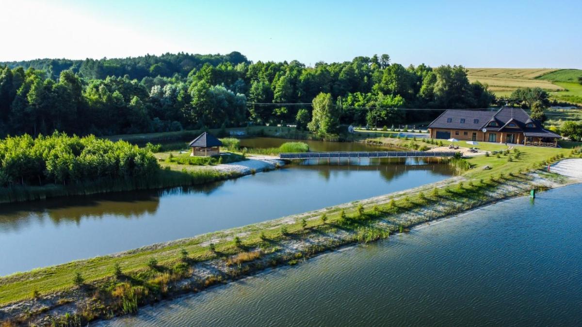 Nad Wyspą - Housity