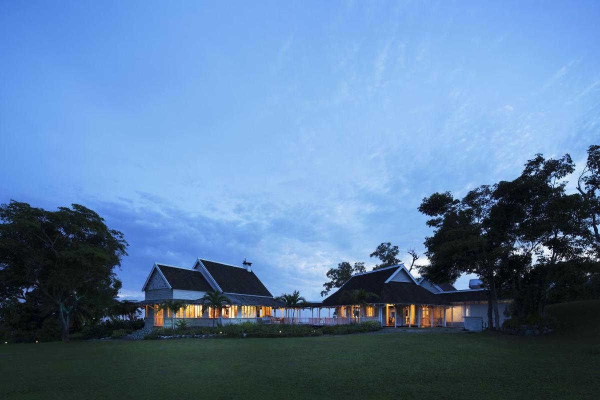 Strawberry Hill - Housity