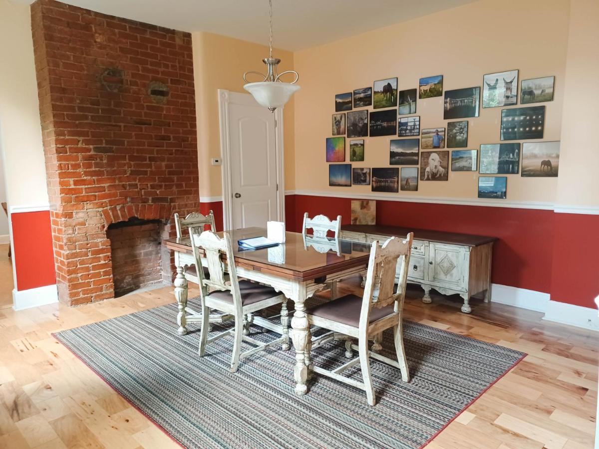 Huge 2 Bedroom House in the Heart of Northside! - Housity