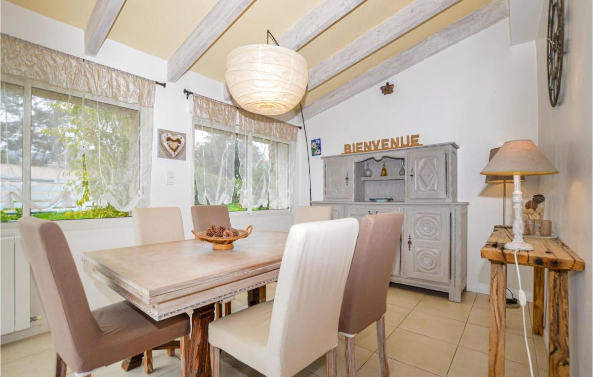 2 Bedroom Lovely Home In Monticello - Housity