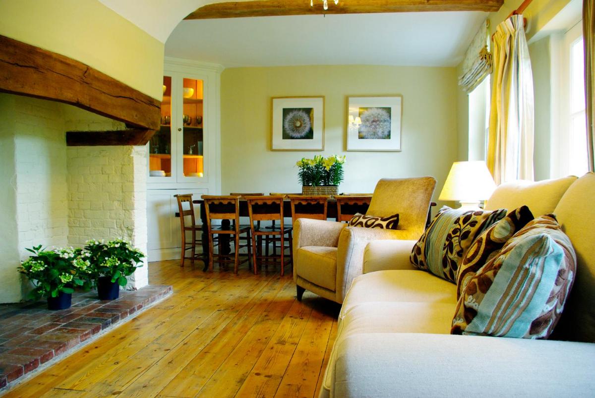 Leeds Castle Holiday Cottages - Housity