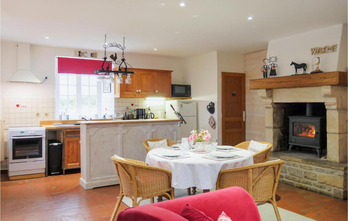 Nice Home In Auxais With Kitchenette - Housity