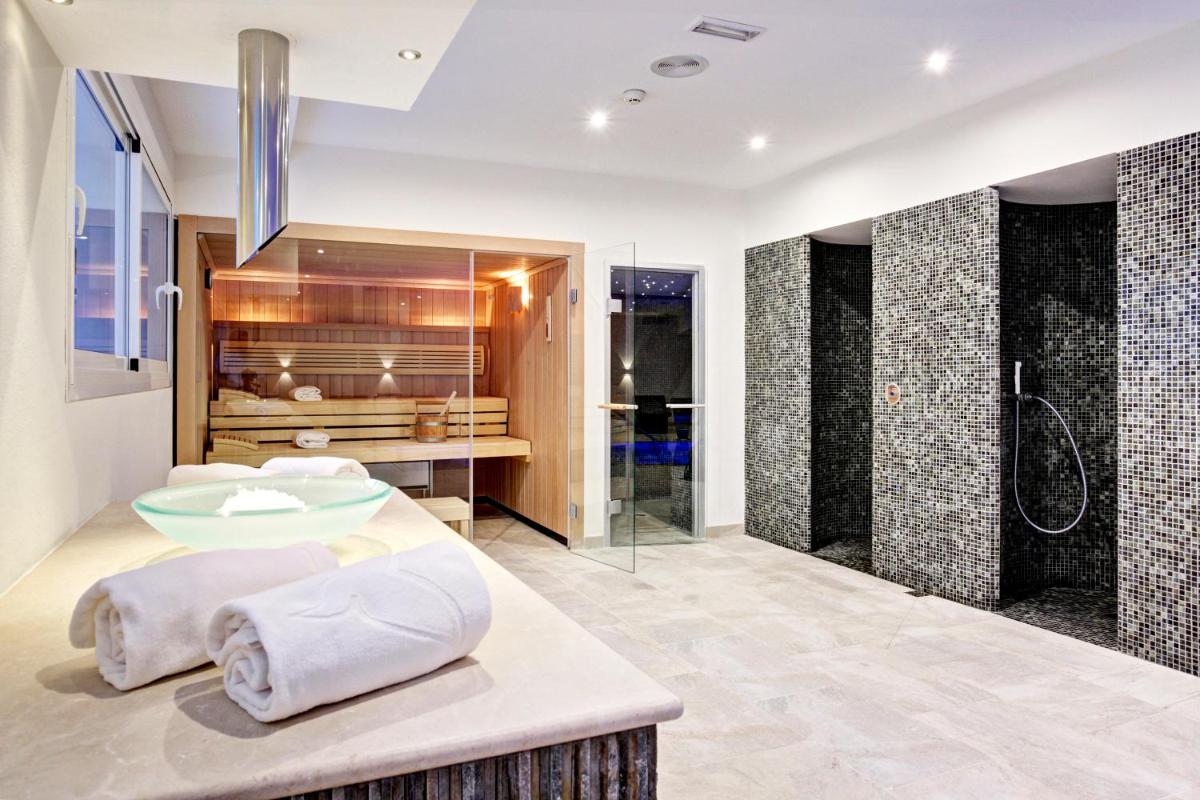 Cama o camas de una habitación en Grupotel Ibiza Beach Resort - Adults Only