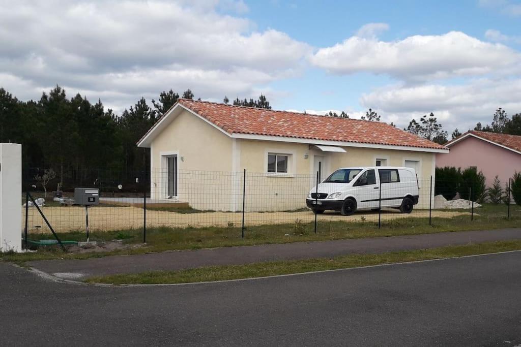 Villa en bordure de forêt . - Housity
