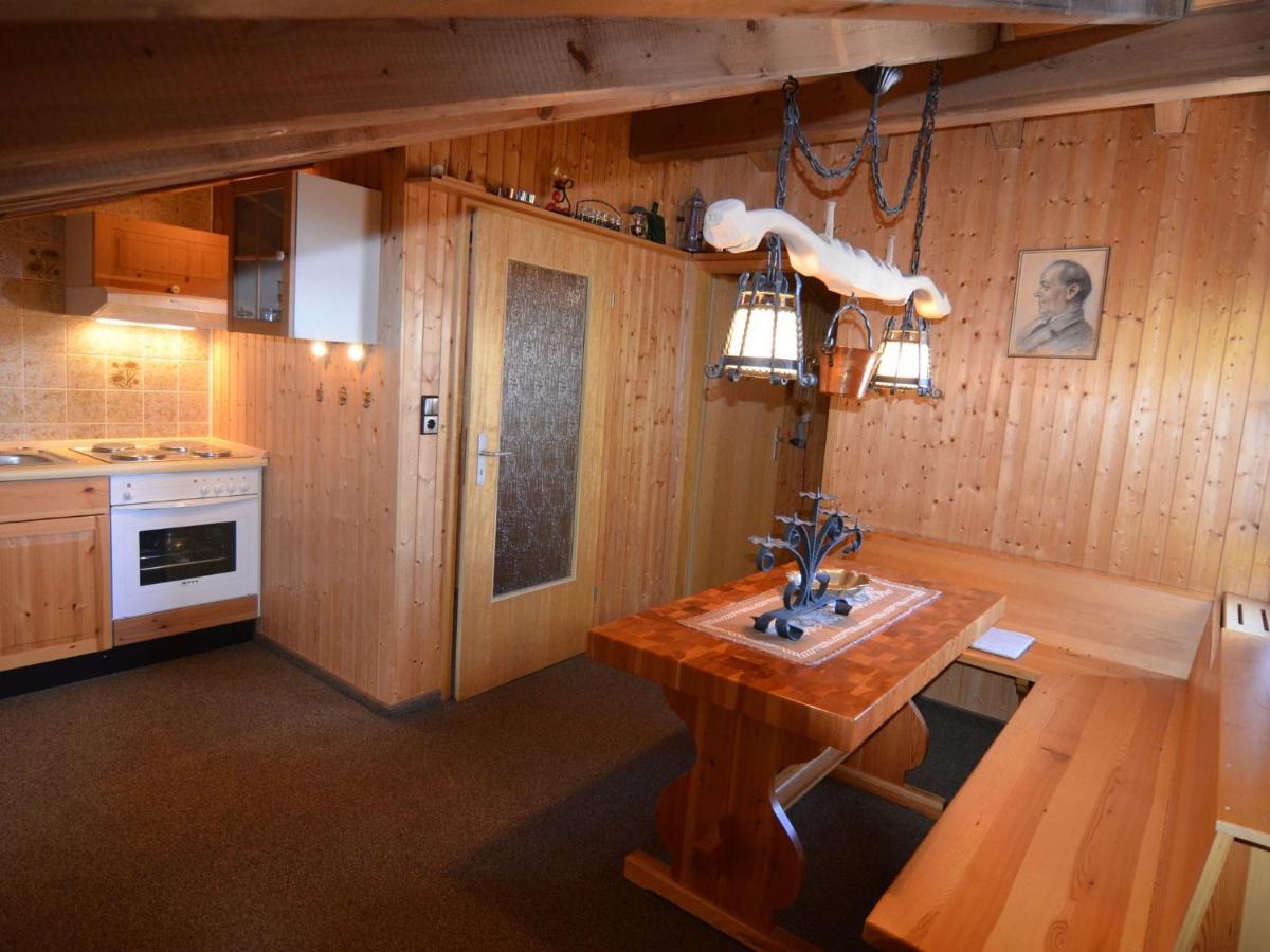 Relaxing holiday home in Deilingen with terrace - Housity