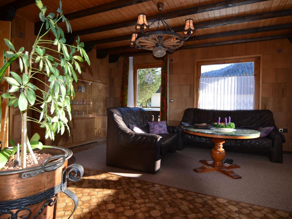 Relaxing holiday home in Deilingen with terrace - Housity