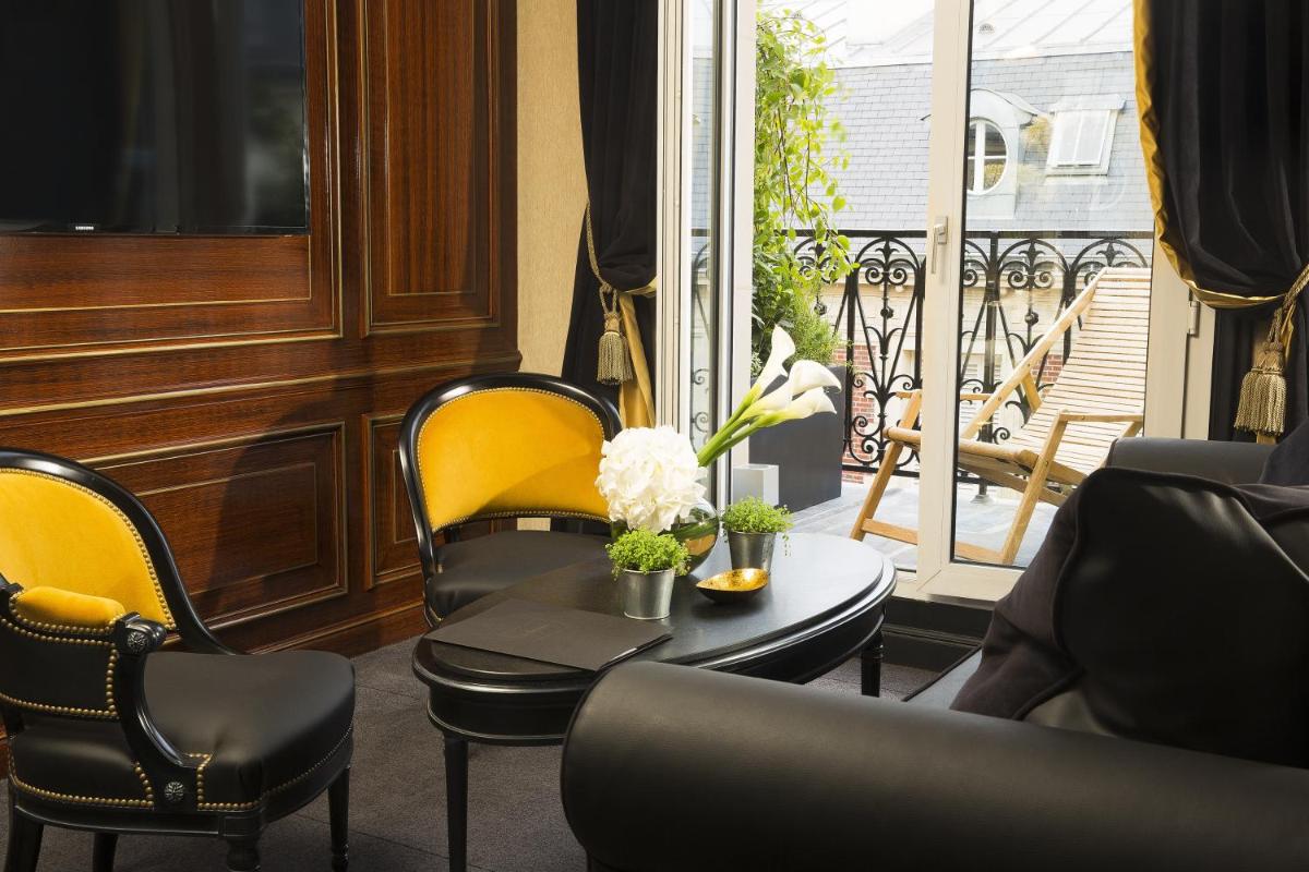 Coin salon dans l'établissement Le Belmont Paris