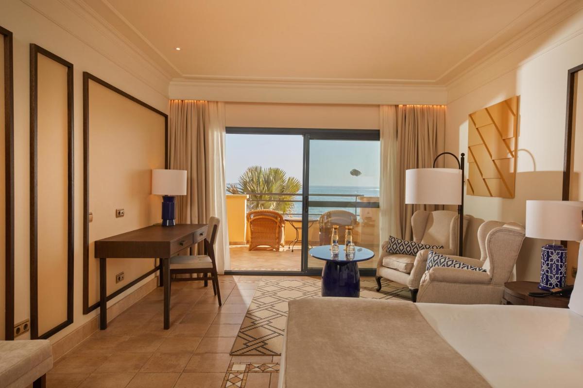 Zona de estar de Secrets Bahía Real Resort & Spa Adults only