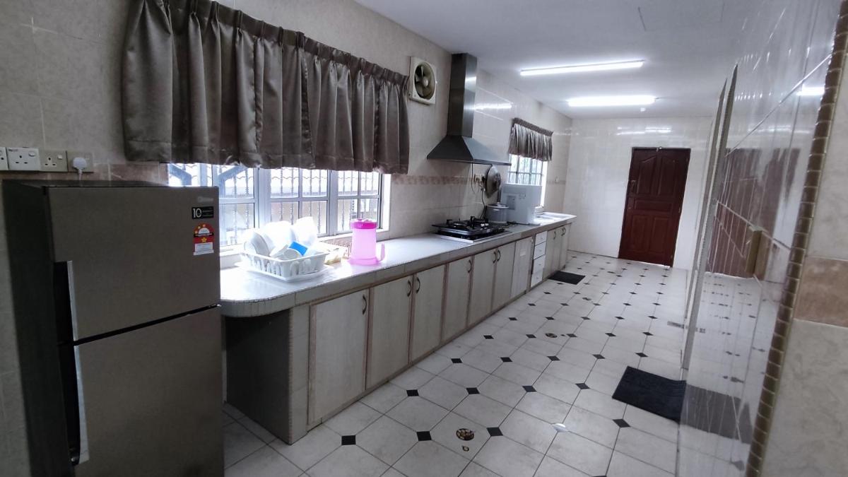 NICE HOME VILLA, Bandar Country Homes, Rawang - Housity