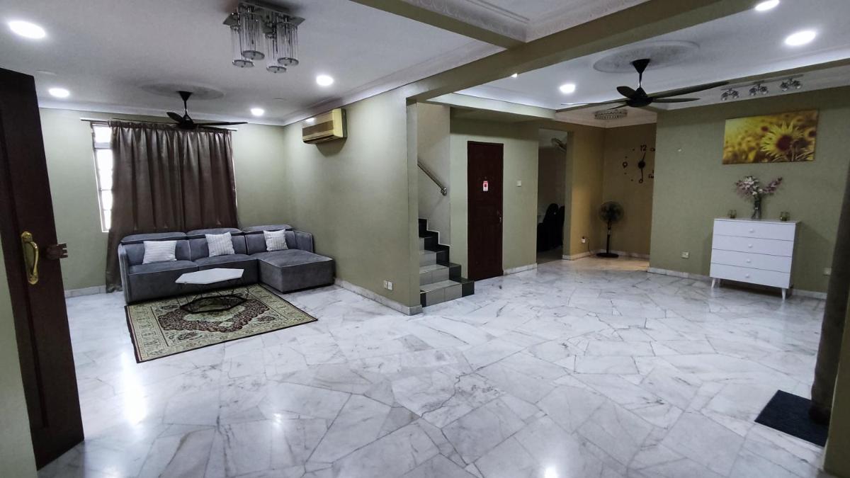NICE HOME VILLA, Bandar Country Homes, Rawang - Housity