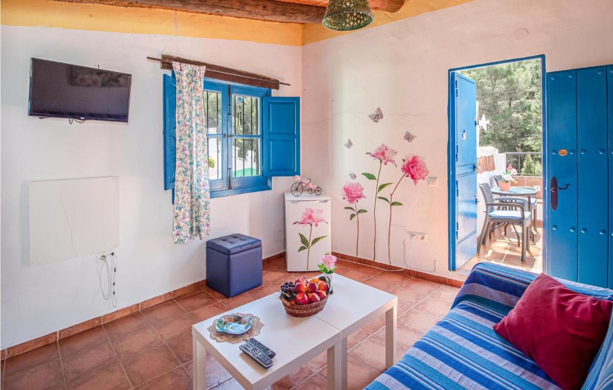 Amazing Home In Cómpeta With Kitchen - Housity