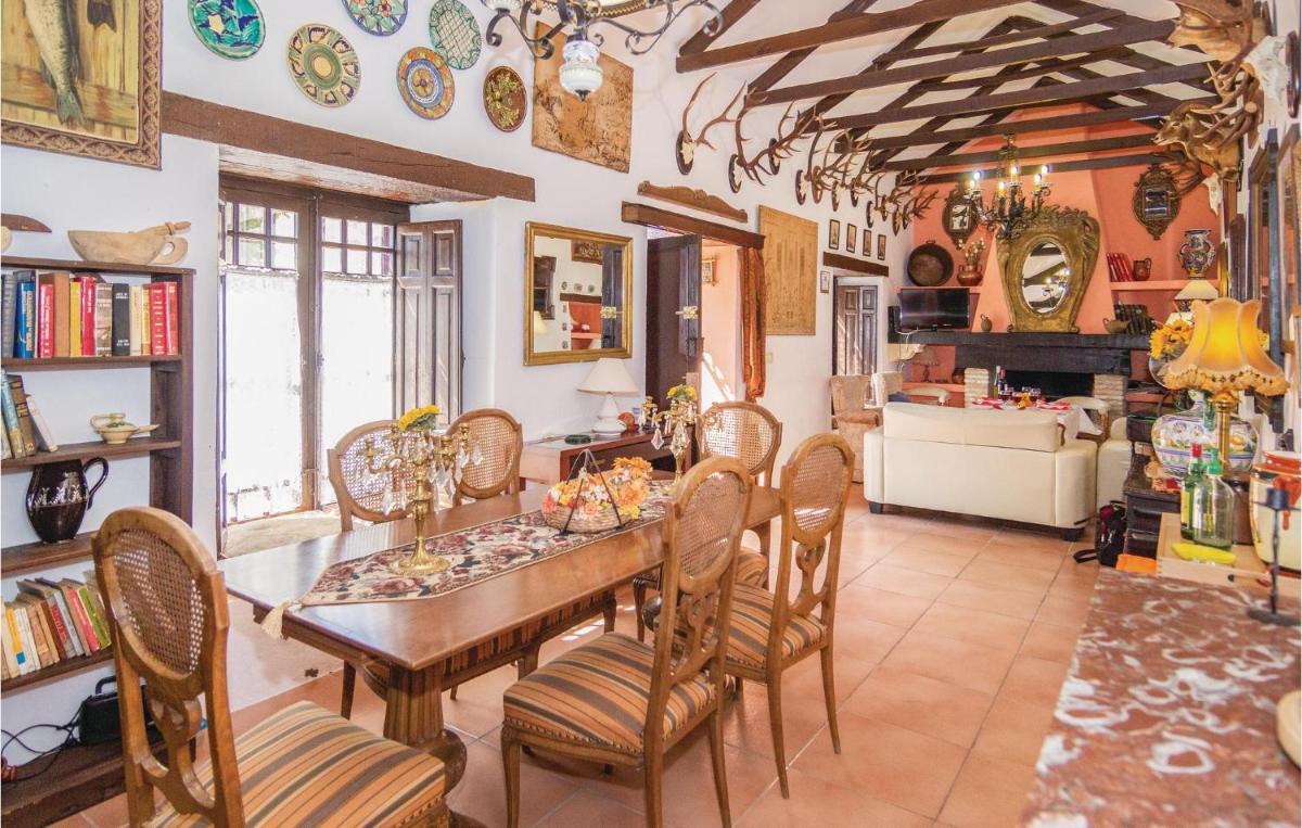 Nice Home In Hornachuelos Córdoba - Housity